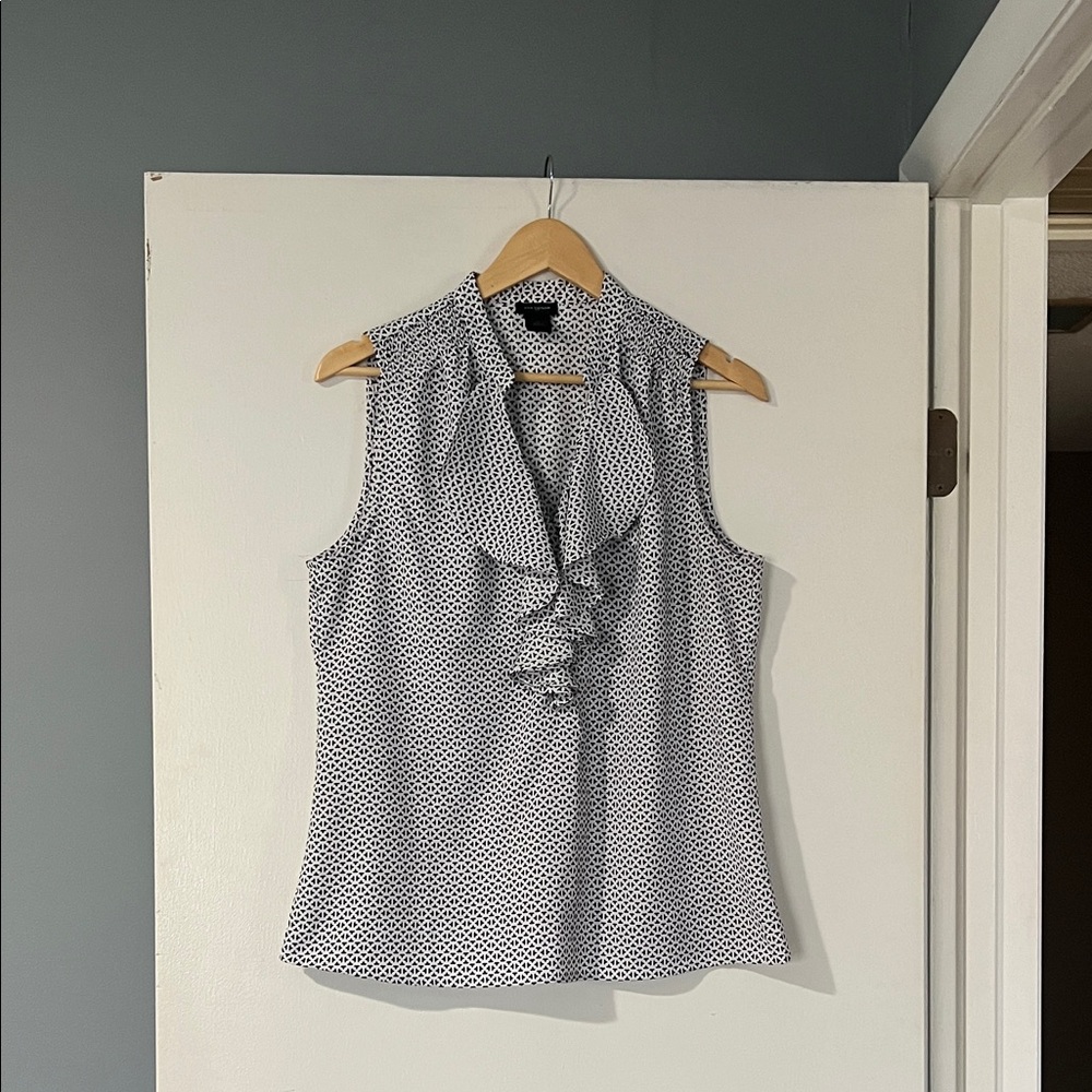 Ann Taylor Black and White Patterned Sleeveless Blouse